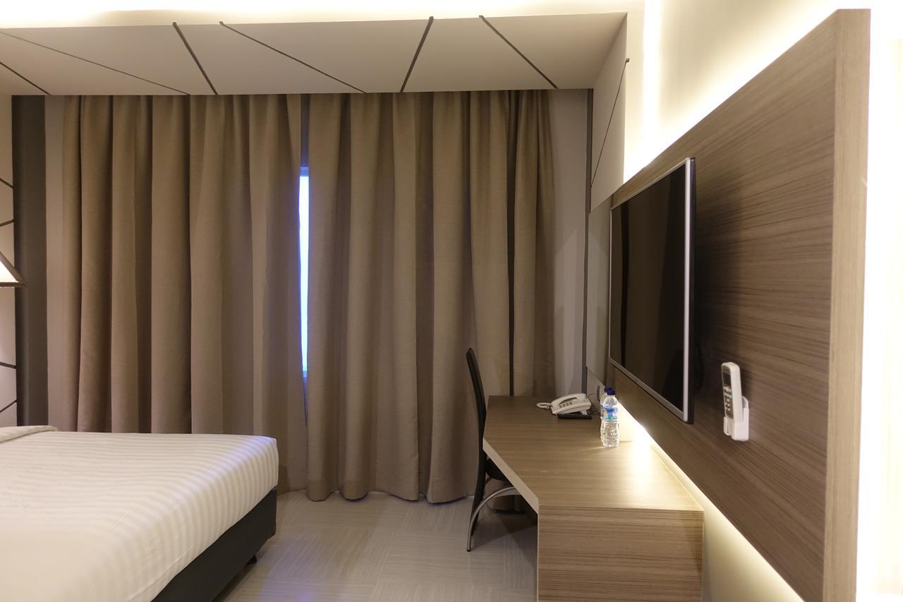 M Hotel Kupang Kupang  Exteriér fotografie