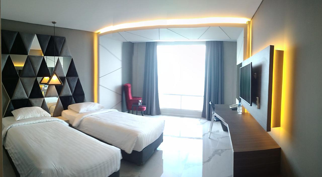 M Hotel Kupang Kupang  Exteriér fotografie